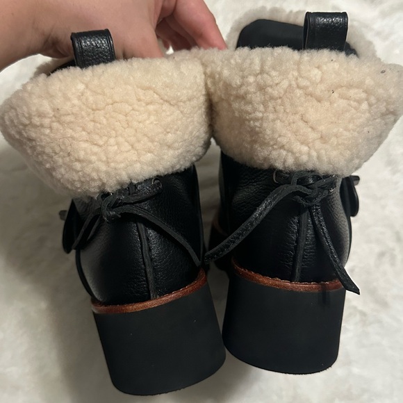 Coach Shearling Boots Urban Hiker Leather Turnlock Platform Sneaker size 7B - Picture 7 of 8